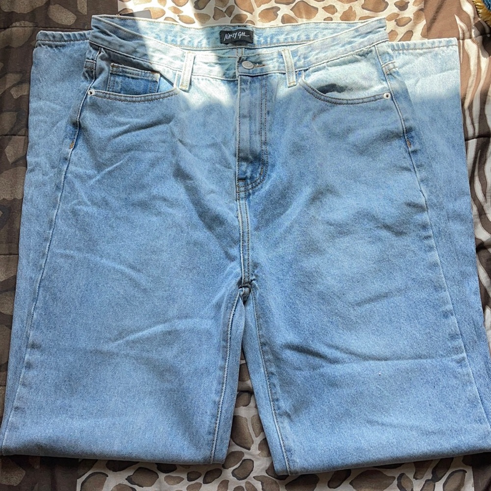 Nasty Gal : CLASSIC STRAIGHT LEG JEAN LIGHT BLUE SIZE :UK 14 converts to USA 10